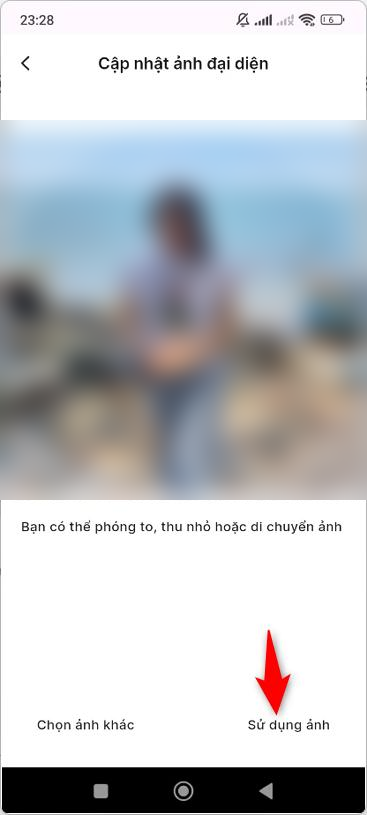 Căn chỉnh ảnh và nhấn Sử dụng ảnh